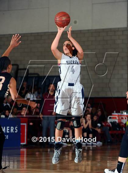 Thumbnail 1 in Oaks Christian vs Sierra Canyon (CIF SoCal Regional Division 4 Final) photogallery.