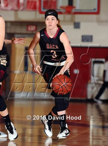Thumbnail 2 in Oaks Christian vs Sierra Canyon (CIF SoCal Regional Division 4 Final) photogallery.