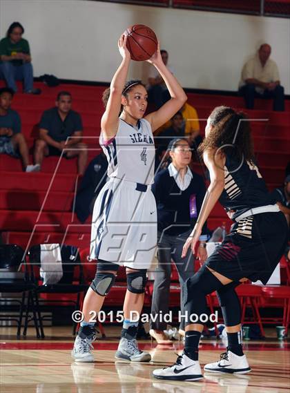 Thumbnail 1 in Oaks Christian vs Sierra Canyon (CIF SoCal Regional Division 4 Final) photogallery.