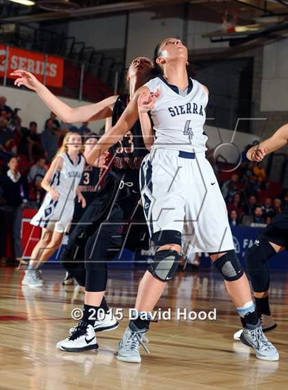 Thumbnail 1 in Oaks Christian vs Sierra Canyon (CIF SoCal Regional Division 4 Final) photogallery.
