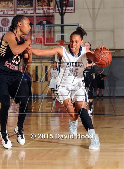Thumbnail 2 in Oaks Christian vs Sierra Canyon (CIF SoCal Regional Division 4 Final) photogallery.