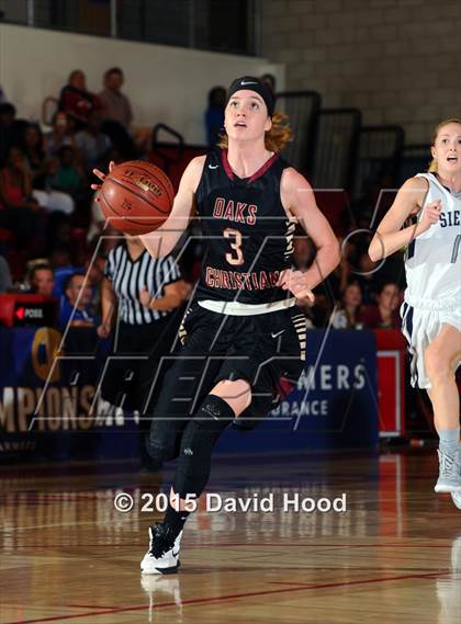 Thumbnail 2 in Oaks Christian vs Sierra Canyon (CIF SoCal Regional Division 4 Final) photogallery.