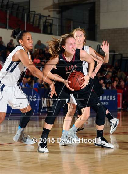 Thumbnail 3 in Oaks Christian vs Sierra Canyon (CIF SoCal Regional Division 4 Final) photogallery.