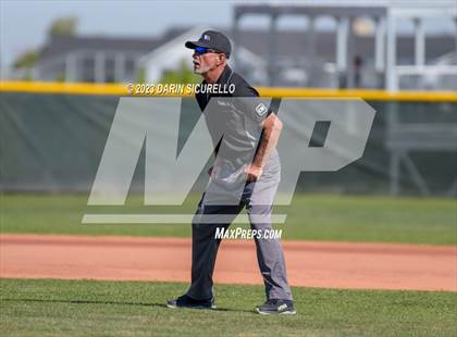 Thumbnail 2 in Libertyville vs. Mountain View (Coach Bob Invitational) photogallery.