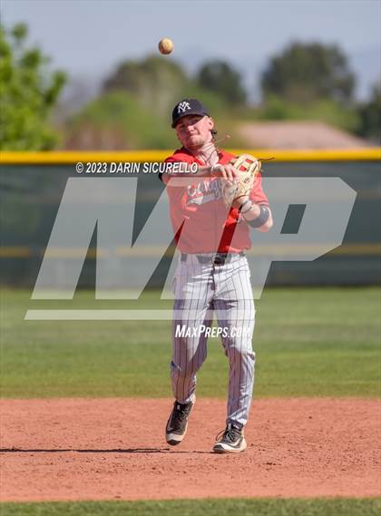 Thumbnail 2 in Libertyville vs. Mountain View (Coach Bob Invitational) photogallery.