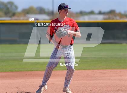 Thumbnail 2 in Libertyville vs. Mountain View (Coach Bob Invitational) photogallery.