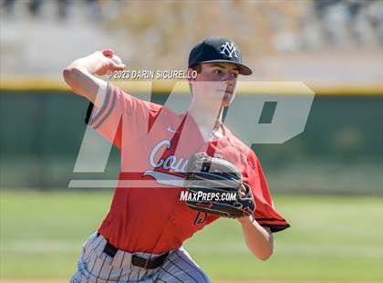 Thumbnail 3 in Libertyville vs. Mountain View (Coach Bob Invitational) photogallery.