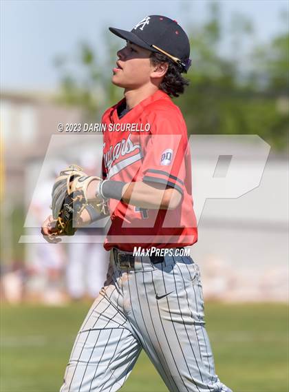 Thumbnail 3 in Libertyville vs. Mountain View (Coach Bob Invitational) photogallery.