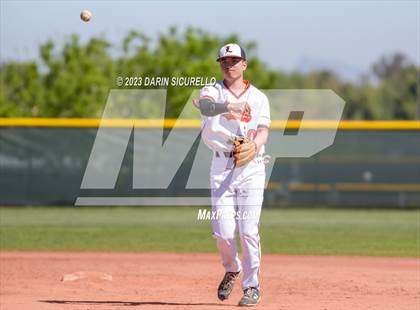 Thumbnail 3 in Libertyville vs. Mountain View (Coach Bob Invitational) photogallery.