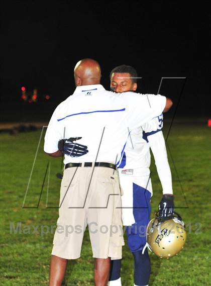 Thumbnail 3 in Elk Grove @ Del Campo photogallery.