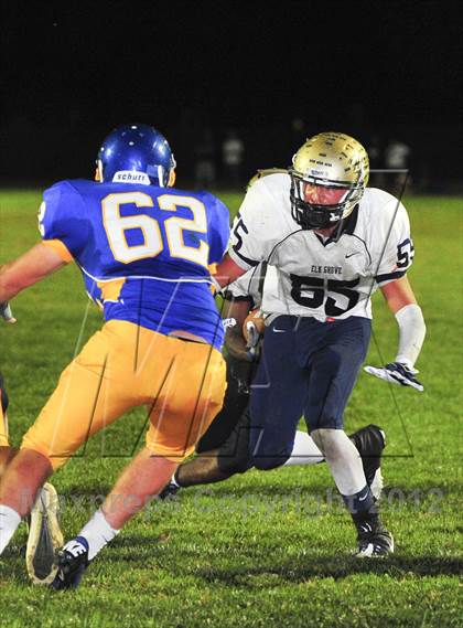 Thumbnail 3 in Elk Grove @ Del Campo photogallery.