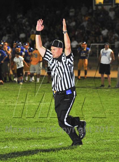 Thumbnail 3 in Elk Grove @ Del Campo photogallery.