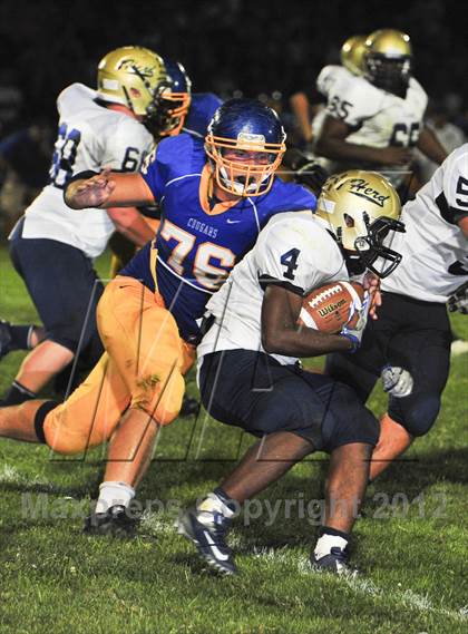 Thumbnail 2 in Elk Grove @ Del Campo photogallery.