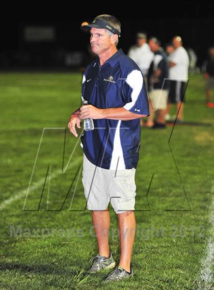 Thumbnail 2 in Elk Grove @ Del Campo photogallery.