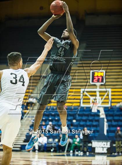 Thumbnail 1 in Moreau Catholic vs. Archbishop Mitty (MaxPreps MLK Classic) photogallery.