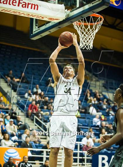 Thumbnail 3 in Moreau Catholic vs. Archbishop Mitty (MaxPreps MLK Classic) photogallery.
