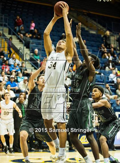 Thumbnail 2 in Moreau Catholic vs. Archbishop Mitty (MaxPreps MLK Classic) photogallery.