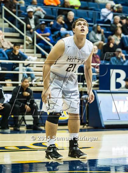 Thumbnail 3 in Moreau Catholic vs. Archbishop Mitty (MaxPreps MLK Classic) photogallery.