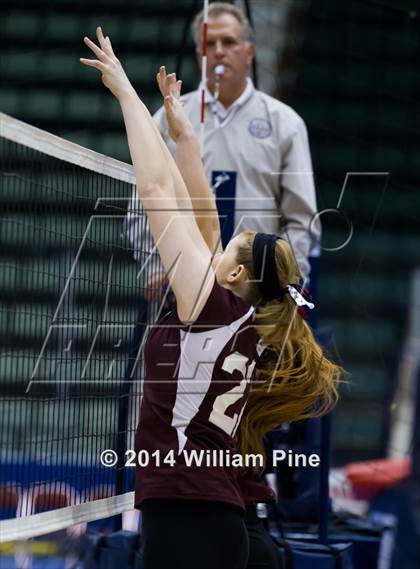 Thumbnail 2 in Haldane vs. Portville (NYSPHSAA Class D Final) photogallery.