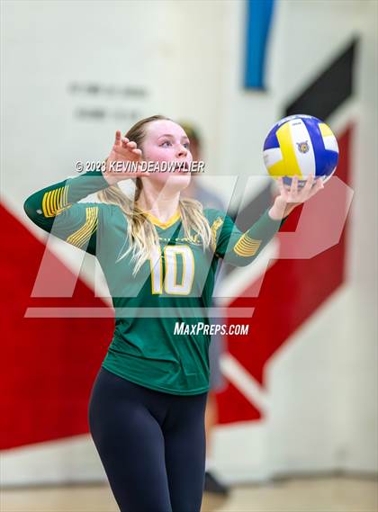 Thumbnail 1 in Glendale vs Moorpark (CIF SS Division 6 Final) photogallery.