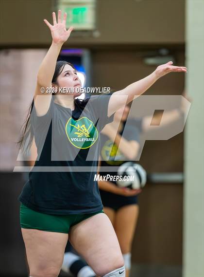 Thumbnail 1 in Glendale vs Moorpark (CIF SS Division 6 Final) photogallery.