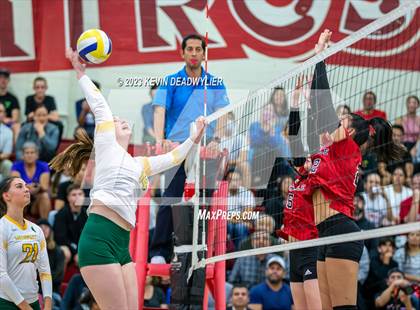 Thumbnail 1 in Glendale vs Moorpark (CIF SS Division 6 Final) photogallery.