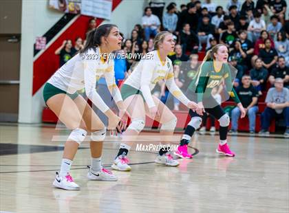 Thumbnail 3 in Glendale vs Moorpark (CIF SS Division 6 Final) photogallery.