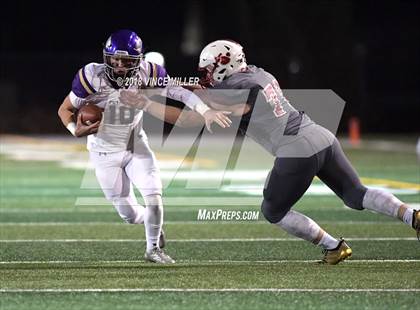 Thumbnail 3 in Puyallup vs. Mount Si (WIAA 4A Quarterfinal) photogallery.