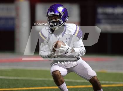 Thumbnail 3 in Puyallup vs. Mount Si (WIAA 4A Quarterfinal) photogallery.