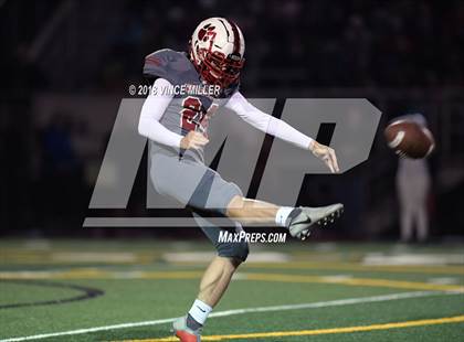 Thumbnail 2 in Puyallup vs. Mount Si (WIAA 4A Quarterfinal) photogallery.