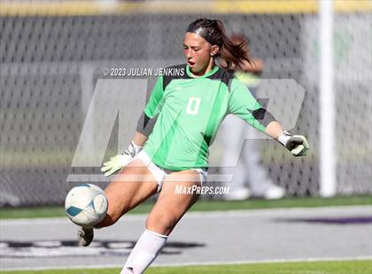 Thumbnail 3 in Owyhee vs. Mountain View- IDHSAA 5A Championship Quarterfinal photogallery.