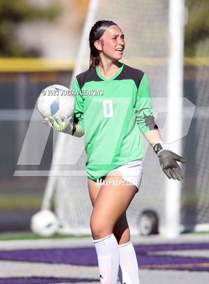 Thumbnail 3 in Owyhee vs. Mountain View- IDHSAA 5A Championship Quarterfinal photogallery.