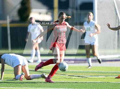 Thumbnail 2 in Owyhee vs. Mountain View- IDHSAA 5A Championship Quarterfinal photogallery.