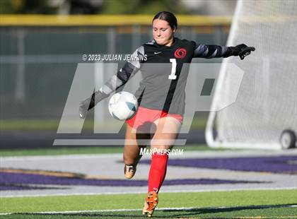 Thumbnail 1 in Owyhee vs. Mountain View- IDHSAA 5A Championship Quarterfinal photogallery.