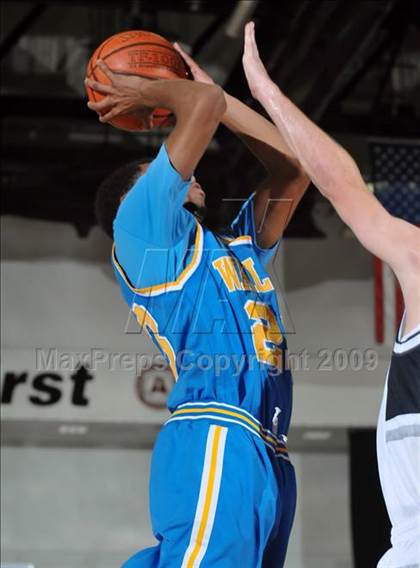 Thumbnail 2 in Flintridge Prep vs. Walnut (So Cal Shootout) photogallery.