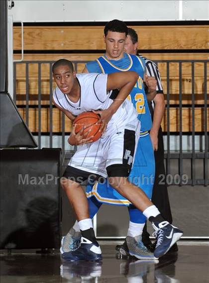 Thumbnail 1 in Flintridge Prep vs. Walnut (So Cal Shootout) photogallery.
