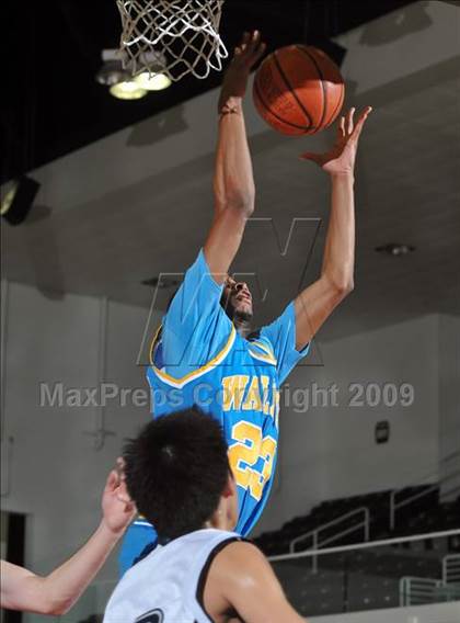 Thumbnail 2 in Flintridge Prep vs. Walnut (So Cal Shootout) photogallery.
