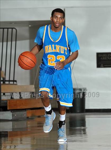 Thumbnail 1 in Flintridge Prep vs. Walnut (So Cal Shootout) photogallery.