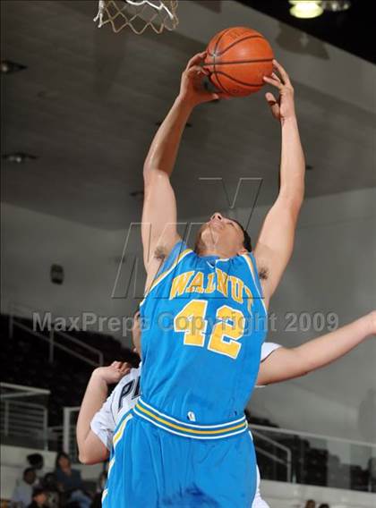 Thumbnail 3 in Flintridge Prep vs. Walnut (So Cal Shootout) photogallery.