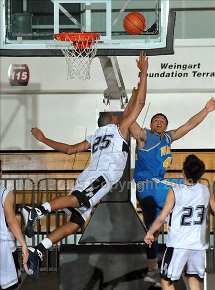 Thumbnail 2 in Flintridge Prep vs. Walnut (So Cal Shootout) photogallery.
