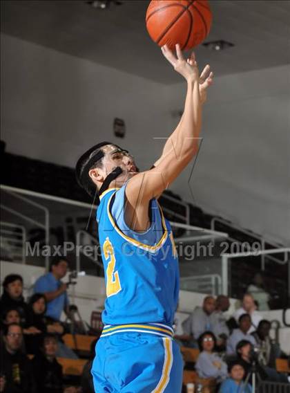 Thumbnail 3 in Flintridge Prep vs. Walnut (So Cal Shootout) photogallery.