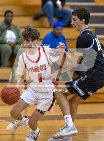 Thumbnail 1 in Greater Johnstown vs. Beaver Falls photogallery.