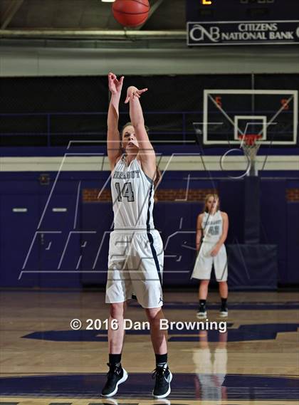 Thumbnail 2 in Ravenwood vs. Farragut (Winterfest Shootout) photogallery.