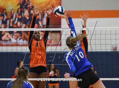 Thumbnail 2 in Katy Taylor @ Seven Lakes photogallery.
