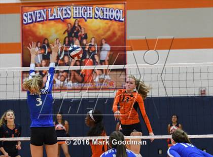 Thumbnail 3 in Katy Taylor @ Seven Lakes photogallery.