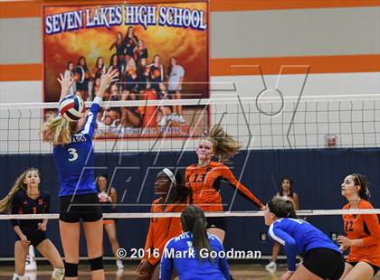 Thumbnail 1 in Katy Taylor @ Seven Lakes photogallery.