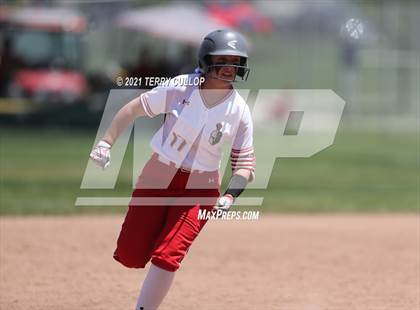 Thumbnail 3 in Mountain Ridge vs. Spanish Fork (UHSAA 5A Final) photogallery.