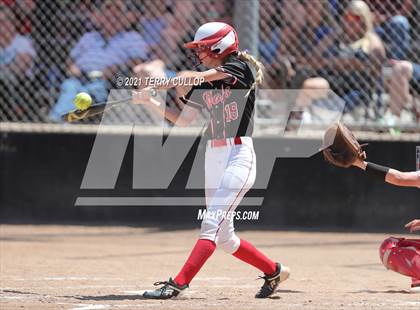 Thumbnail 1 in Mountain Ridge vs. Spanish Fork (UHSAA 5A Final) photogallery.