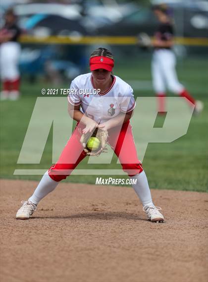 Thumbnail 1 in Mountain Ridge vs. Spanish Fork (UHSAA 5A Final) photogallery.
