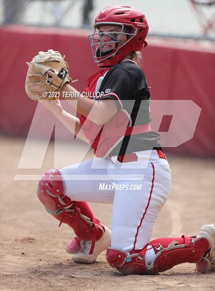 Thumbnail 2 in Mountain Ridge vs. Spanish Fork (UHSAA 5A Final) photogallery.